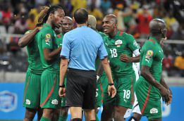La CAF suspende a Slim Jdidi, árbitro del Burkina Faso-Ghana La CAF suspende a Slim Jdidi, árbitro del Burkina Faso-Ghana