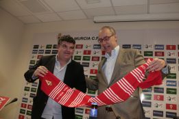 "Es normal que los jugadores estén un poco bajos de ánimo" "Es normal que los jugadores estén un poco bajos de ánimo"