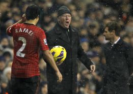 Multa de 13.800 euros para Alex Ferguson por criticar a un linier Multa de 13.800 euros para Alex Ferguson por criticar a un linier