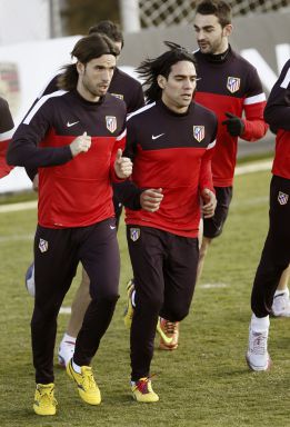 Falcao, Manquillo y Oliver, en el entrenamiento del Atlético Falcao, Manquillo y Oliver, en el entrenamiento del Atlético