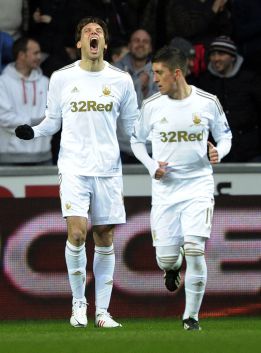 Michu, Rangel y Pablo marcan en la goleada del Swansea Michu, Rangel y Pablo marcan en la goleada del Swansea