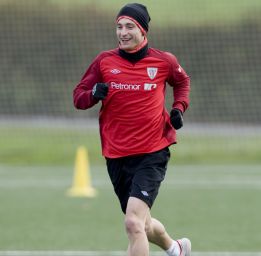 Fernando Amorebieta seguirá su carrera en la Premier League Fernando Amorebieta seguirá su carrera en la Premier League