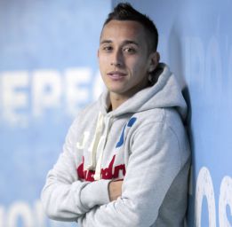 Fabián Orellana reta al Valencia Fabián Orellana reta al Valencia