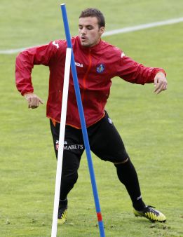 Pedro León vuelve a la lista y Xavi Torres, fuera por sobrecarga Pedro León vuelve a la lista y Xavi Torres, fuera por sobrecarga