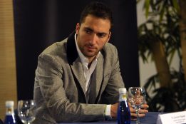 http://as01.epimg.net/futbol/imagenes/2013/02/11/champions/1360601233_966827_1360601483_noticia_normal.jpg