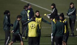 Xabi, Essien y Varane están listos para el Manchester Xabi, Essien y Varane están listos para el Manchester