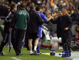 Mourinho ya pasó a cuartos en 2007 con 1-1 en el partido de ida Mourinho ya pasó a cuartos en 2007 con 1-1 en el partido de ida
