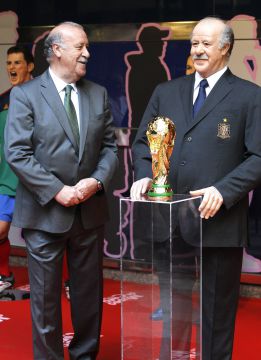 Del Bosque ya tiene su figura de cera en el museo de Madrid Del Bosque ya tiene su figura de cera en el museo de Madrid