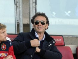 El presidente del Cagliari, arrestado por irregularidades El presidente del Cagliari, arrestado por irregularidades