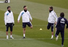 Xabi Alonso trabajó con el resto de jugadores del Real Madrid Xabi Alonso trabajó con el resto de jugadores del Real Madrid