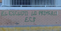 Pintadas contra Sepulcre y Anguix por la guerra interna Pintadas contra Sepulcre y Anguix por la guerra interna