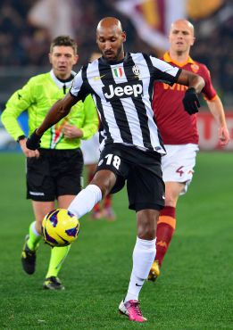 Rocchi no dejó sacar un córner en el descuento del Roma-Juve Rocchi no dejó sacar un córner en el descuento del Roma-Juve