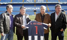 Ferrándiz se convierte en socio de honor del club de su tierra Ferrándiz se convierte en socio de honor del club de su tierra