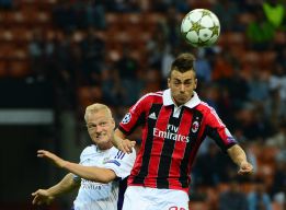 Stephan El Shaarawy es duda a causa de una lesión de rodilla Stephan El Shaarawy es duda a causa de una lesión de rodilla