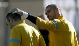 Valdés también está en los planes del Manchester United Valdés también está en los planes del Manchester United