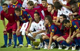 Quince futbolistas han podido jugar en los dos equipos Quince futbolistas han podido jugar en los dos equipos