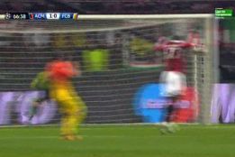 El Barça reclamó mano previa de Zapata en el gol del Milán El Barça reclamó mano previa de Zapata en el gol del Milán