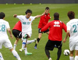El Rayo golea (5-0) al Wuhan Zall chino en un amistoso El Rayo golea (5-0) al Wuhan Zall chino en un amistoso