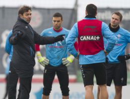 Abel Resino: "El partido ante el Granada, de importancia vital" Abel Resino: "El partido ante el Granada, de importancia vital"