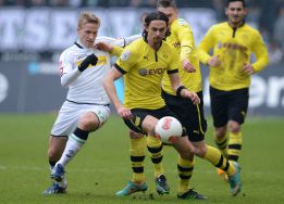 El Borussia cede otro empate El Borussia cede otro empate