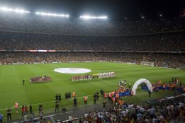 90.000 banderas darán colorido al Camp Nou en el Clásico 90.000 banderas darán colorido al Camp Nou en el Clásico