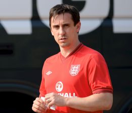 Gary Neville: "El Manchester tiene que ir con mucho cuidado..." Gary Neville: "El Manchester tiene que ir con mucho cuidado..."