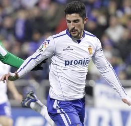Álvaro, el central del Zaragoza, está en el punto de mira atlético