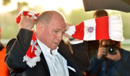 El 63 por ciento de los alemanes quiere que Uli Hoeness dimita El 63 por ciento de los alemanes quiere que Uli Hoeness dimita