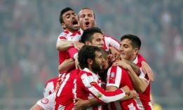 El Olympiacos de Míchel logra el doblete tras ganar la Copa