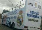 El autobús de ‘campeón’ del Madrid vuelve a la cochera