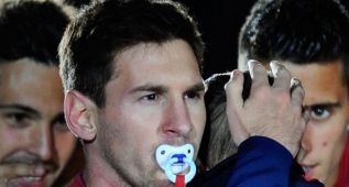 Las imágenes de la entrega del trofeo de la Liga al Barcelona