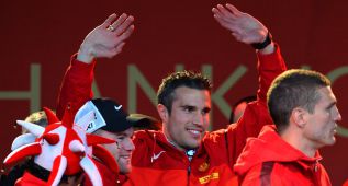 Van Persie renueva su corona de máximo goleador