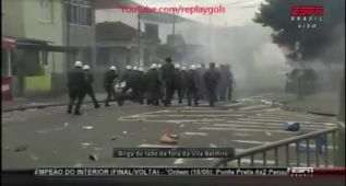 Terribles disturbios en el Santos-Corinthians del Paulista