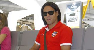 Tras la fiesta, el Atlético está viajando con la Copa a Singapur