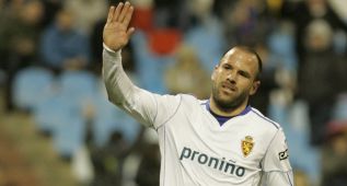 Postiga adelanta al Zaragoza