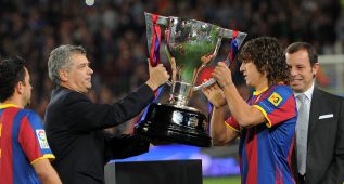 Puyol quiso que Tito y Abidal leventaran el trofeo de campeón