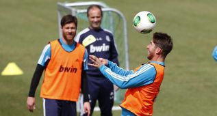 Sergio Ramos y Xabi Alonso se entrenaron al margen del grupo