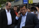 El padre de Özil negocia una mejora de contrato para su hijo