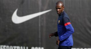 El Barcelona espera la respuesta de Abidal al cargo institucional