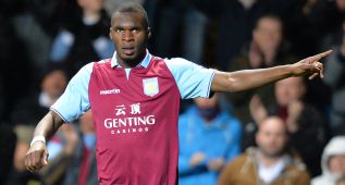 Benteke, del Aston Villa, está en la agenda del Atlético de Madrid