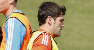Mourinho viaja a San Sebastian sin Casillas ni Coentrao