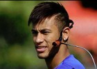 Neymar se entrena con el Santos con una cámara en su cabeza
