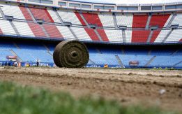 El césped del Calderón, retirado para el concierto de Bon Jovi El césped del Calderón, retirado para el concierto de Bon Jovi