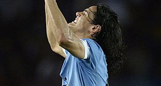 Cavani detuvo a la Vinotinto y le da un buen respiro a la Celeste
