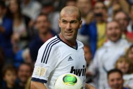 A Zinedine Zidane le falta una asignatura para ser entrenador A Zinedine Zidane le falta una asignatura para ser entrenador