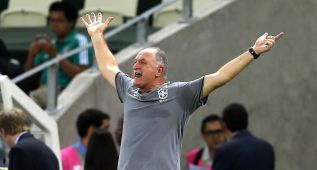 Scolari: "Es el momento de que Neymar juegue como en Santos"