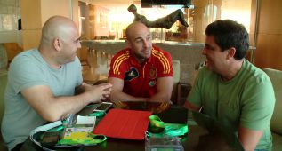 Reina: "Me extrañaría que jugáramos los tres porteros"