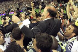 Han pasado diez años de la no
renovación de Del Bosque Han pasado diez años de la no
renovación de Del Bosque
