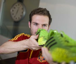Juan Mata: "No hemos venido de fiesta, vinimos a ganar el torneo" Juan Mata: "No hemos venido de fiesta, vinimos a ganar el torneo"