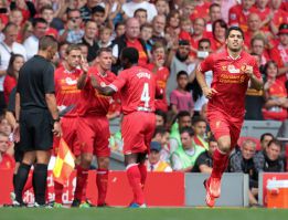 El dueño del Liverpool insiste en que Luis Suárez no está en venta